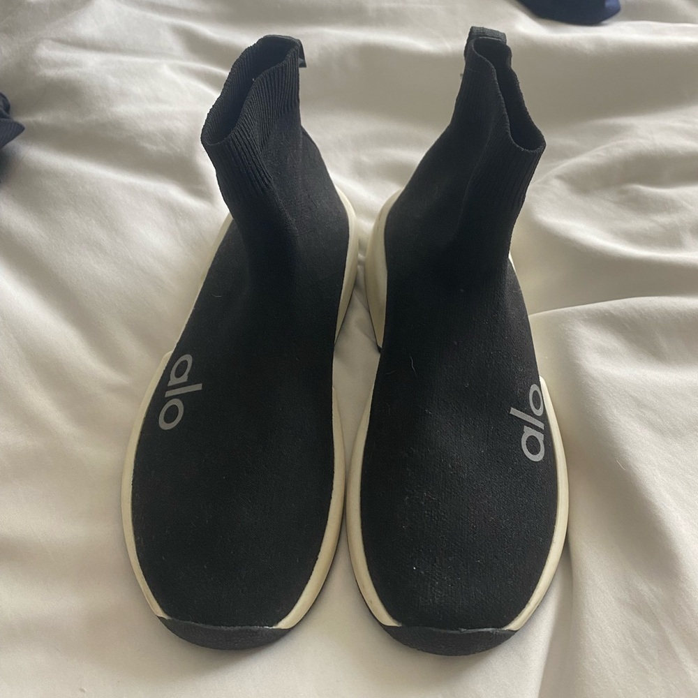 Alo yoga shoes